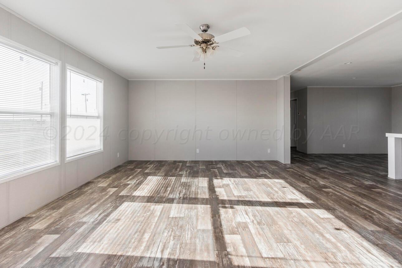 4300 Raef Road Amarillo, TX 79108 - Photo 4 of 37 6G1A5157