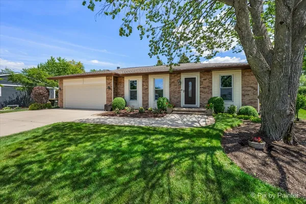 $449,900 | 265 Mulford Lane, Roselle, IL 60172