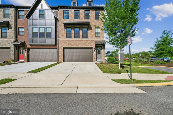 $4,900 | 8120 Bock Farm Place, Alexandria, VA 22306