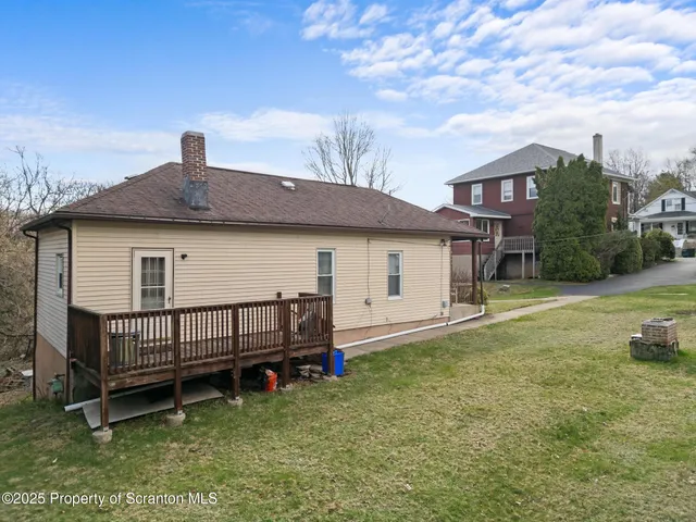 a view of an outdoor space