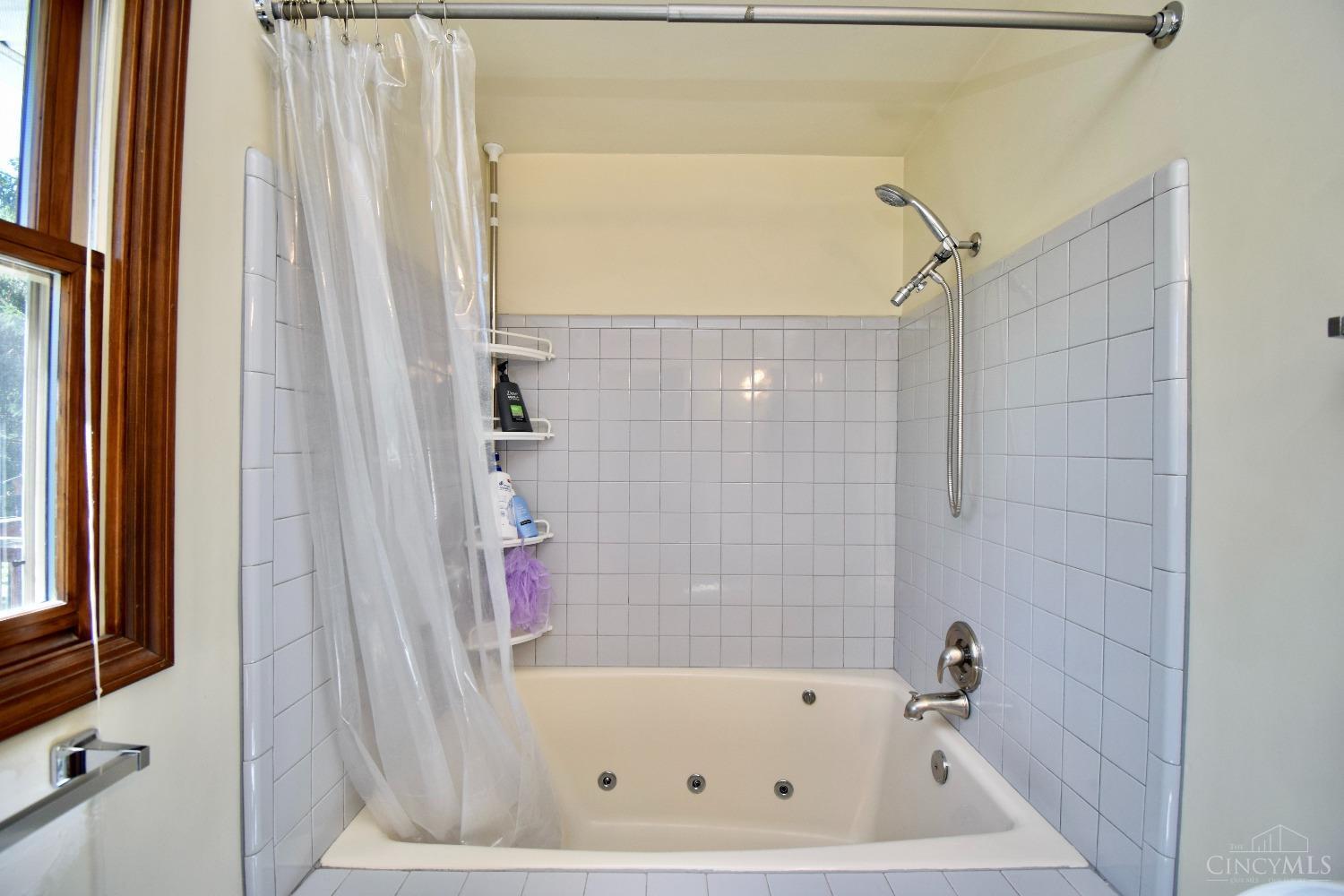 8396 Wuest Road Cincinnati, OH 45247 - Photo 24 of 47 Gallery Image 24