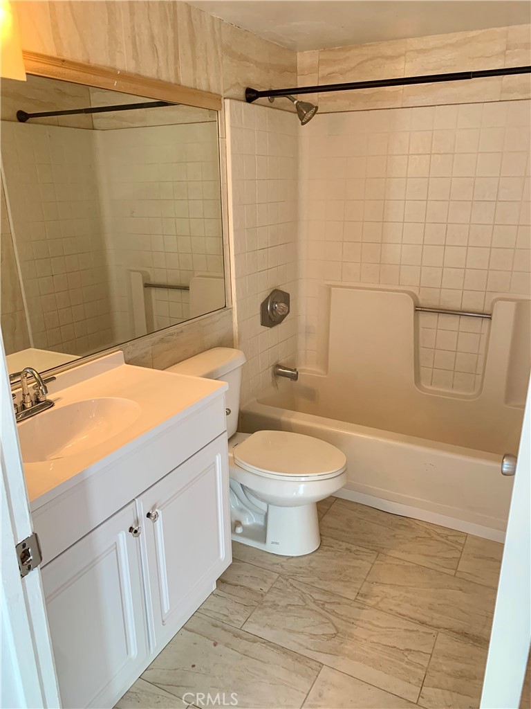 707 West 4th Street, Unit 7 Long Beach, CA 90802 - Photo 12 of 15