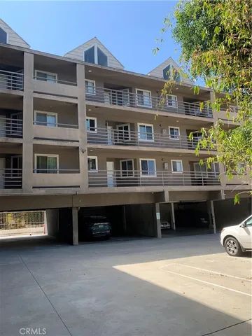 $375,000 | 707 West 4th Street, Unit 7, Long Beach, CA 90802