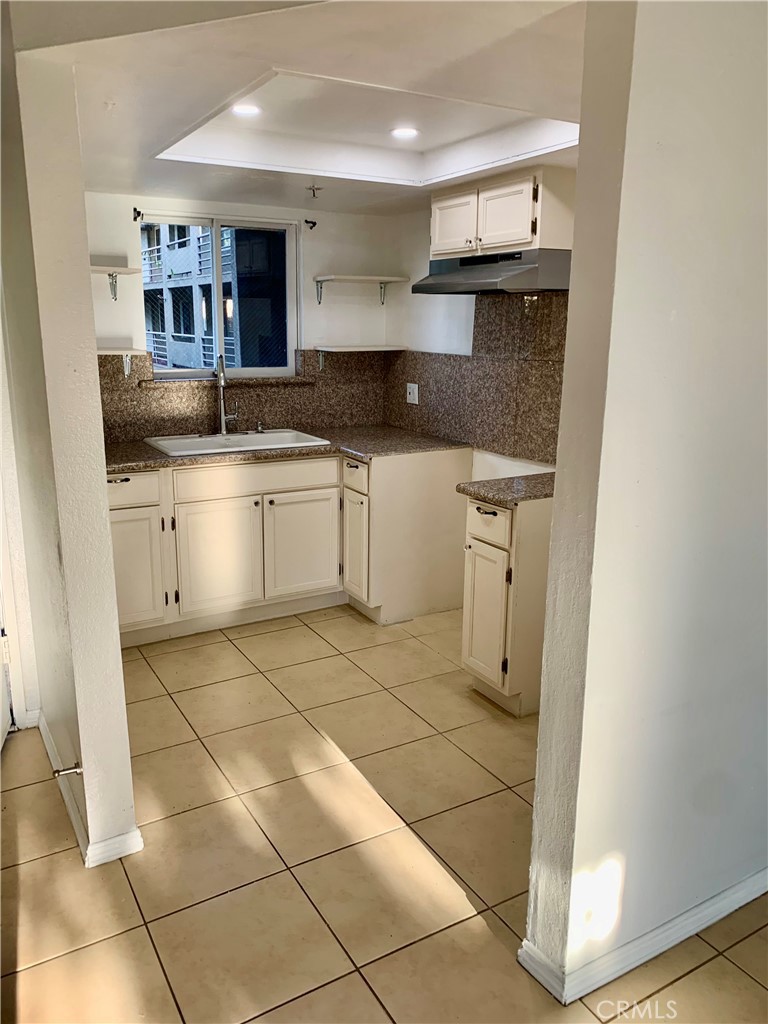 707 West 4th Street, Unit 7 Long Beach, CA 90802 - Photo 7 of 15