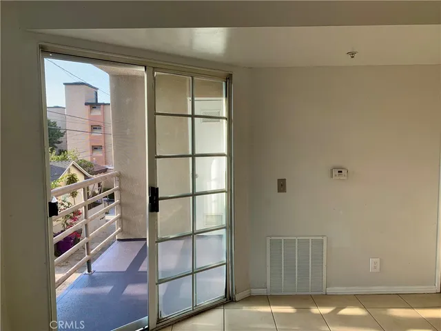 $375,000 | 707 West 4th Street, Unit 7, Long Beach, CA 90802