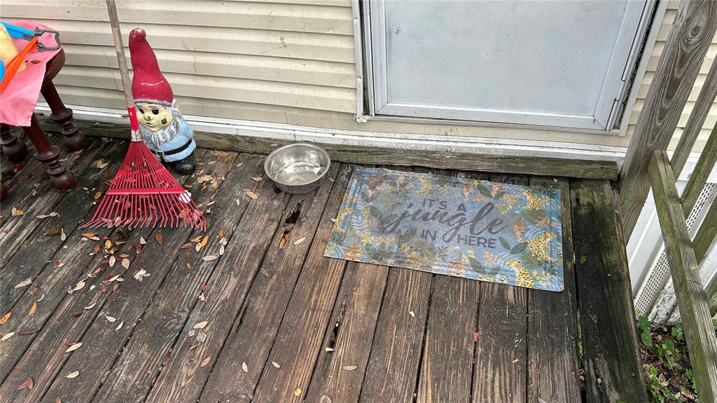 13752 Suwannee Boulevard O'Brien, FL 32071 - Photo 19 of 19 a view of door lock