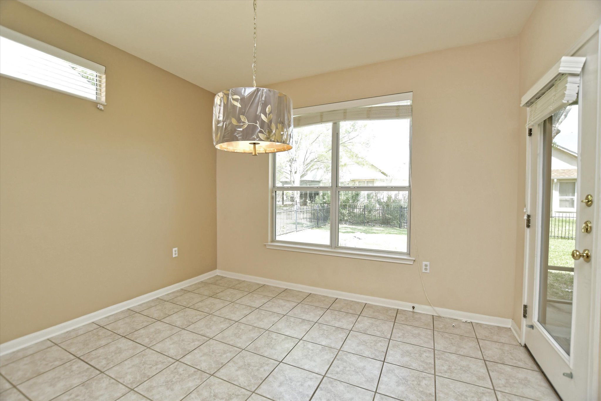 112 Bluebell Drive Georgetown, TX 78633 - Photo 11 of 23 a view of an empty room with a window