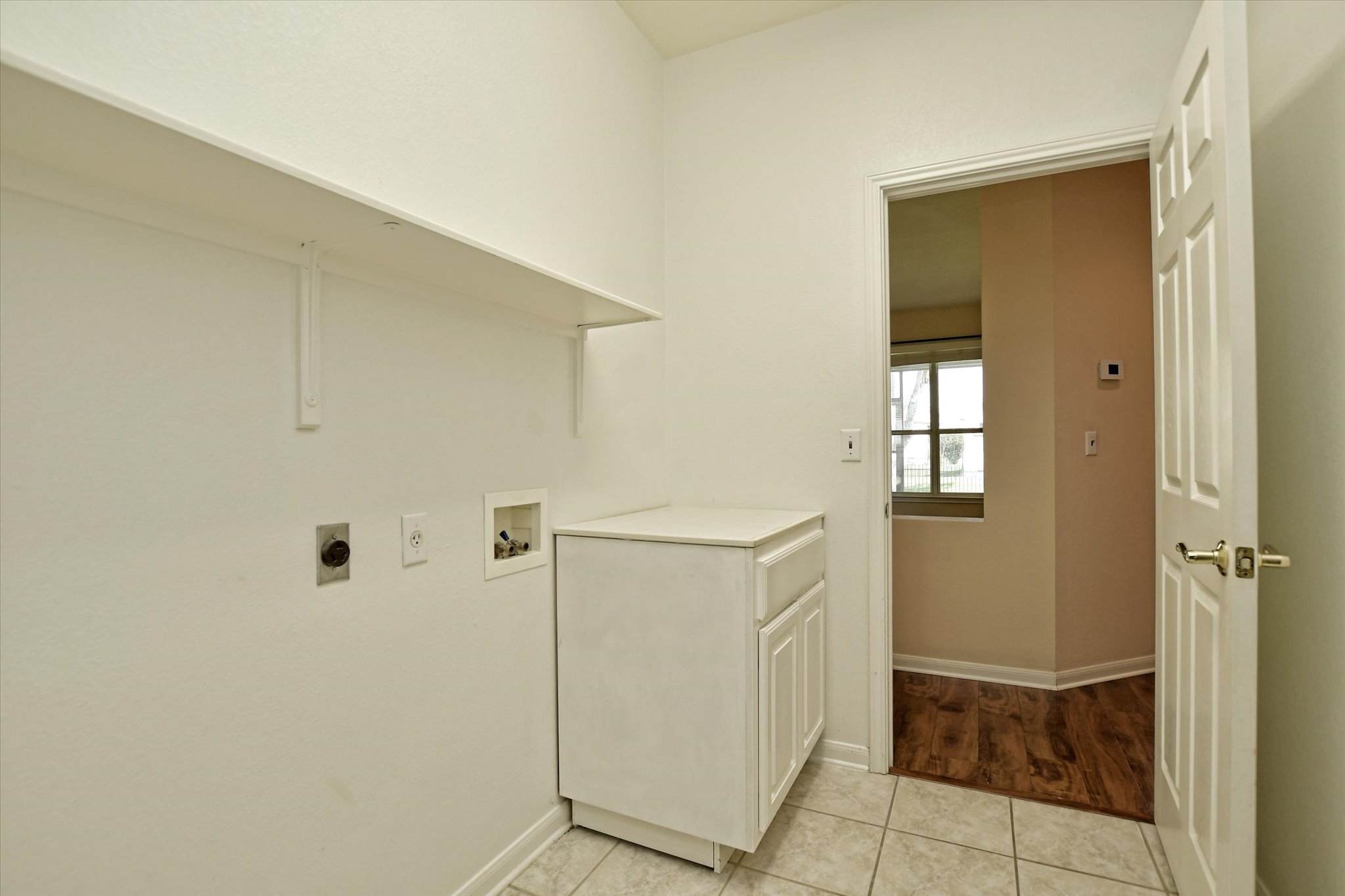 112 Bluebell Drive Georgetown, TX 78633 - Photo 17 of 23 a bathroom with a shower