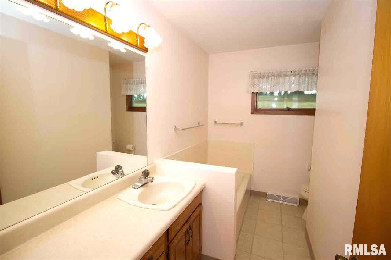 21729 Rt 2 & 92 Port Port Byron, IL 61275 - Photo 12 of 24 Gallery Image 12