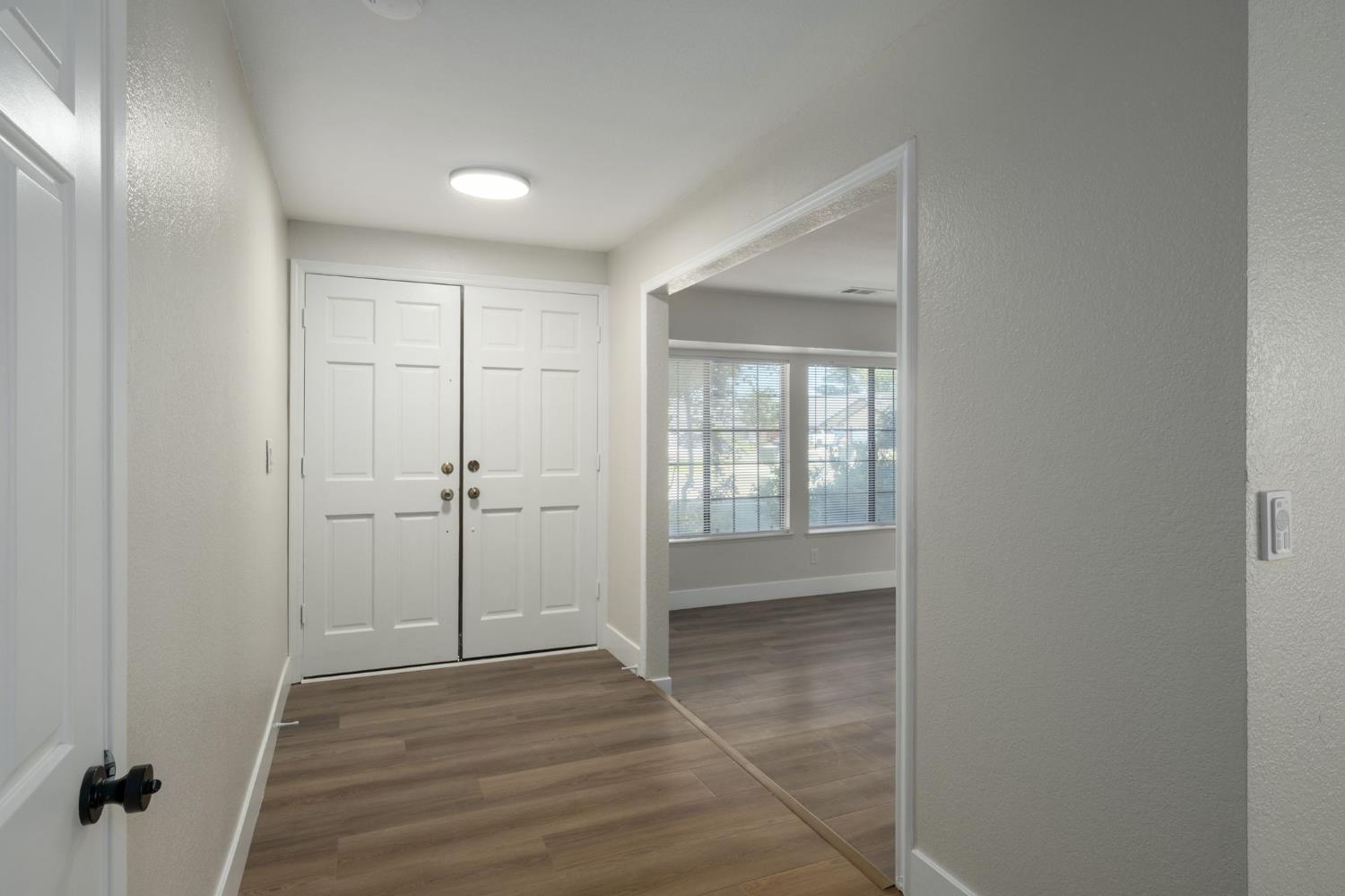 893 East Decatur Avenue Fresno, CA 93720 - Photo 6 of 36