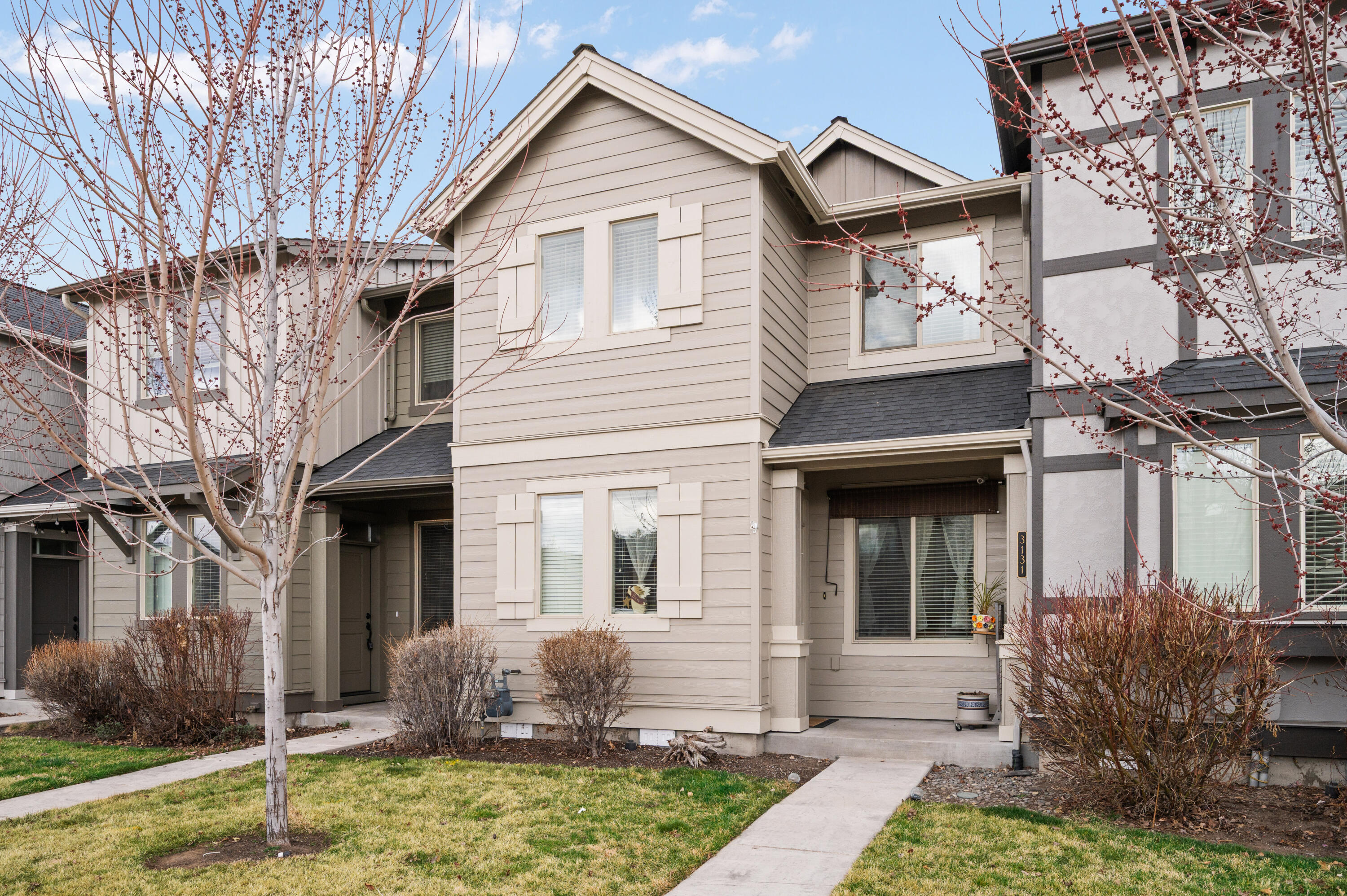 3131 Southwest 28th Street Redmond, OR 97756 - Photo 2 of 30 3131SW28thSt-4