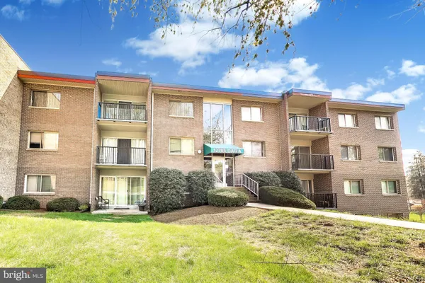 $218,900 | 12705 Dara Drive, Unit T1, Woodbridge, VA 22192