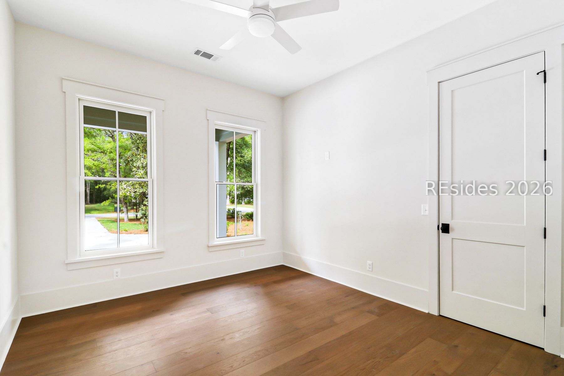 12 Oldfield Village Road Bluffton, SC 29909 - Photo 28 of 88 1st Floor Guest Room