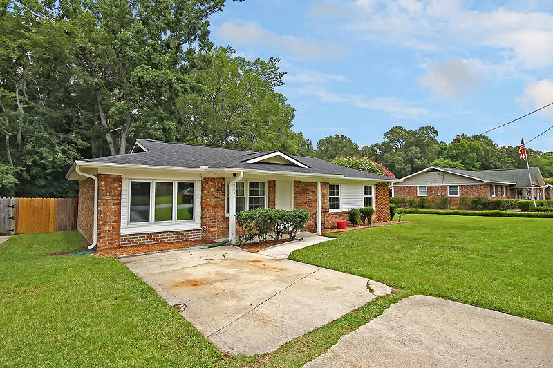 1205 State Rd S-8-806 Moncks Corner, SC 29461 - Photo 3 of 28 NEW ROOF THIS YEAR