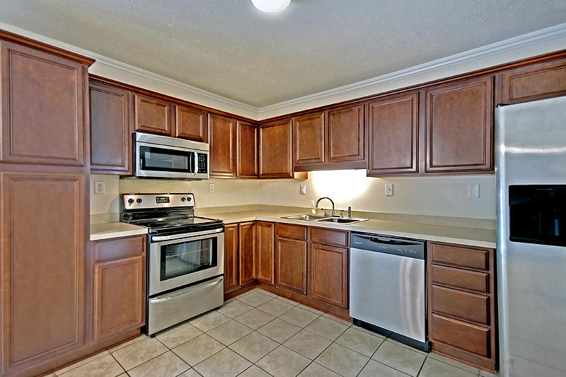 1205 State Rd S-8-806 Moncks Corner, SC 29461 - Photo 9 of 28 STAINLESS STEEL APPLIANCES