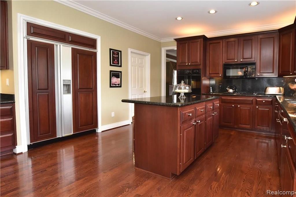 3638 Nesting Ridge Drive Rochester Hills, MI 48309 - Photo 12 of 45