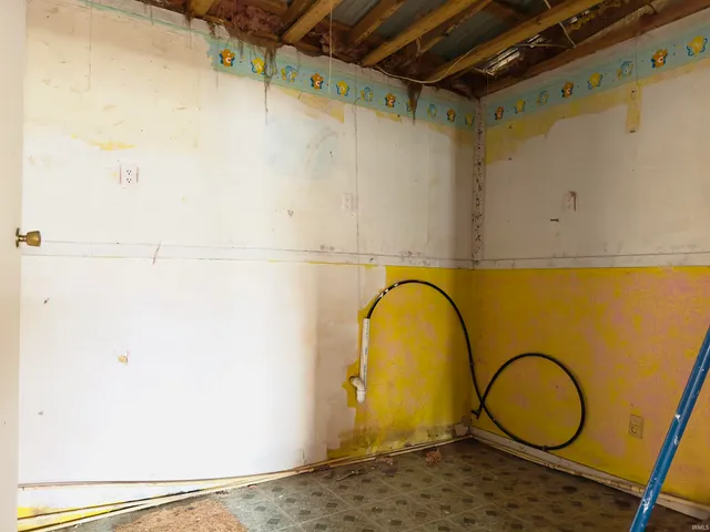 $60,000 | 467 Rivervale Cabin Road, Bedford, IN 47421