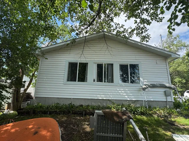 $325,000 | 14821 Maple Inn Road Southeast, Mentor, MN 56736