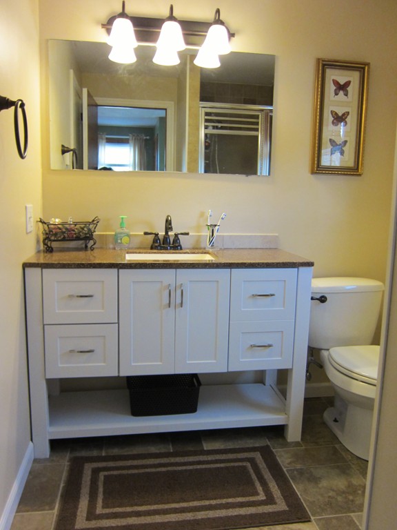 16 Edgewater Road Agawam, MA 01001 - Photo 12 of 26 Gallery Image 12