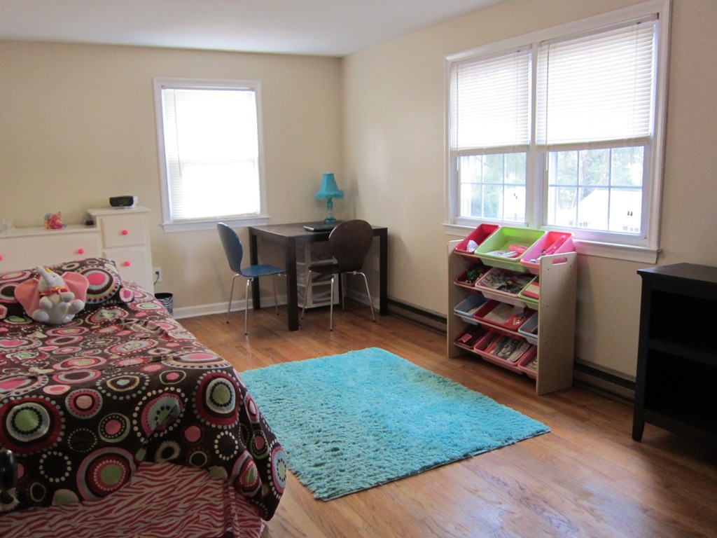 16 Edgewater Road Agawam, MA 01001 - Photo 19 of 26 Gallery Image 19