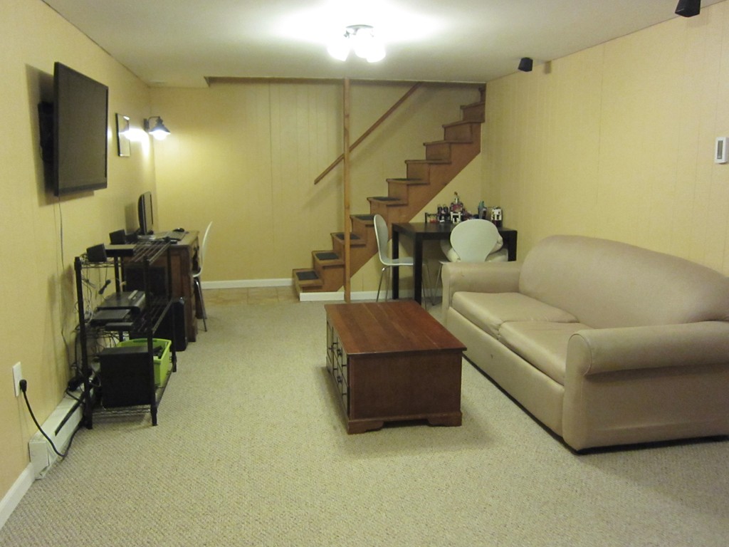 16 Edgewater Road Agawam, MA 01001 - Photo 23 of 26 Gallery Image 23