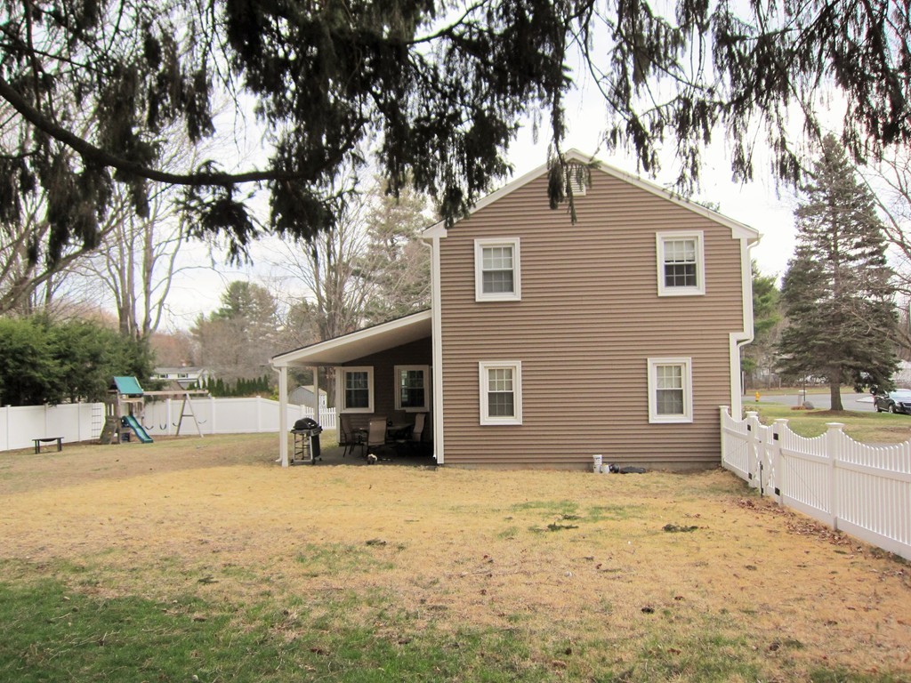 16 Edgewater Road Agawam, MA 01001 - Photo 25 of 26 Gallery Image 25