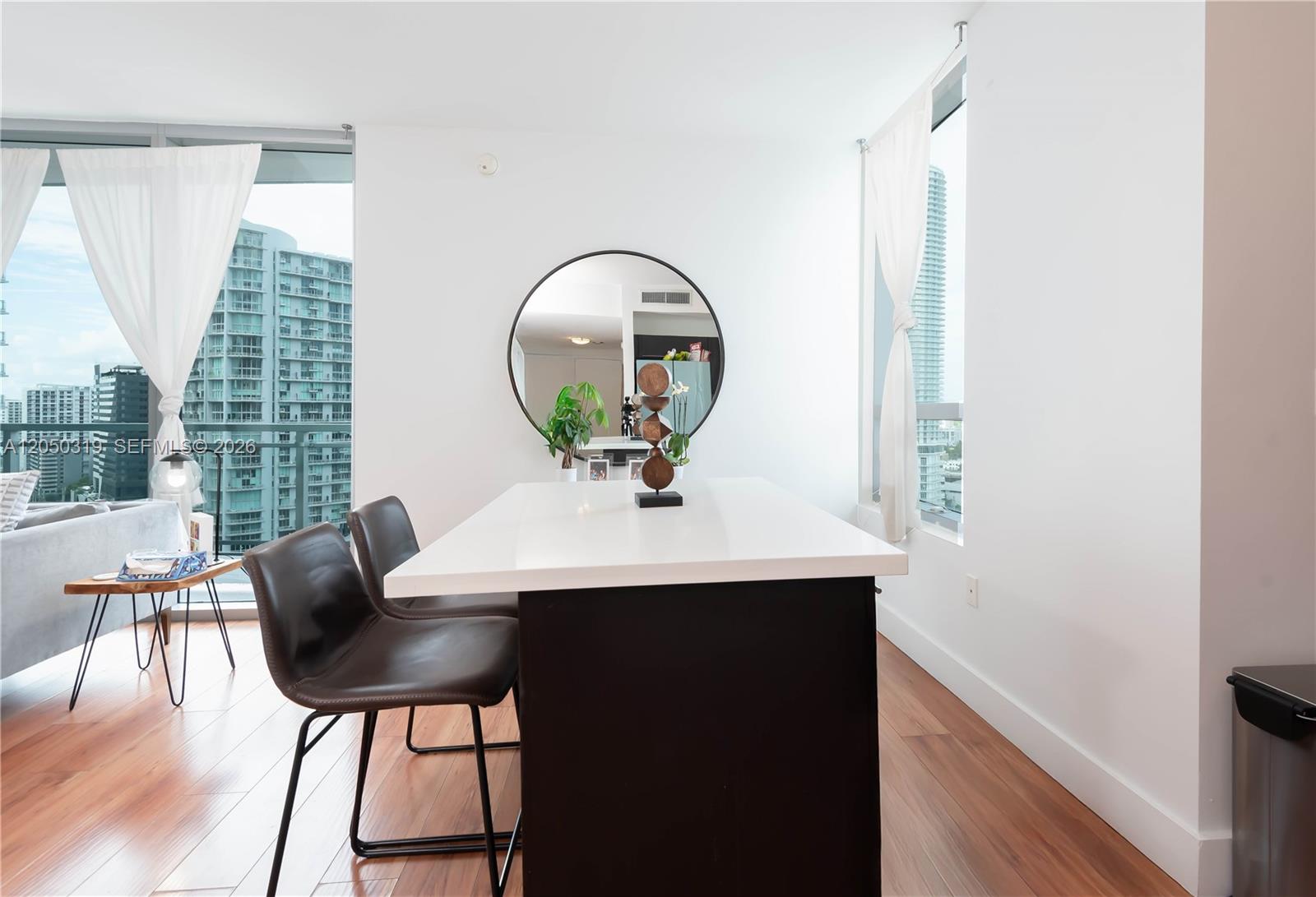 90 Southwest 3rd Street, Unit 2113 Miami, FL 33130 - Photo 4 of 36 Gallery Image 4