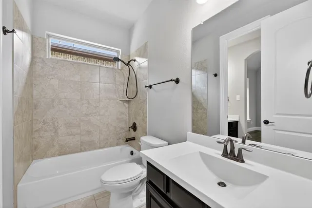 $635,000 | 710 Sunflower Avenue, Argyle, TX 76226