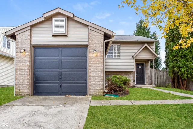 $1,755 | 4051 Luxembourg Circle West, Indianapolis, IN 46228