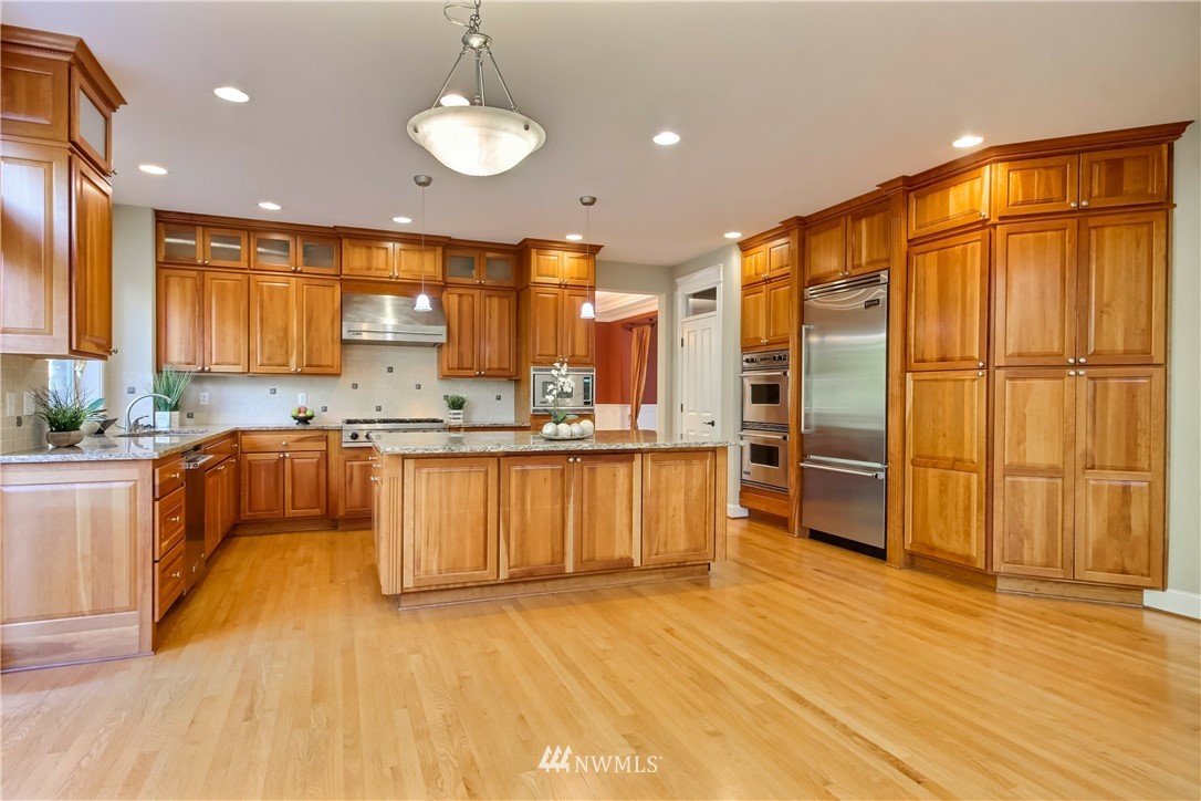 1846 Southeast 8th Place Renton, WA 98057 - Photo 11 of 40 Gallery Image 11