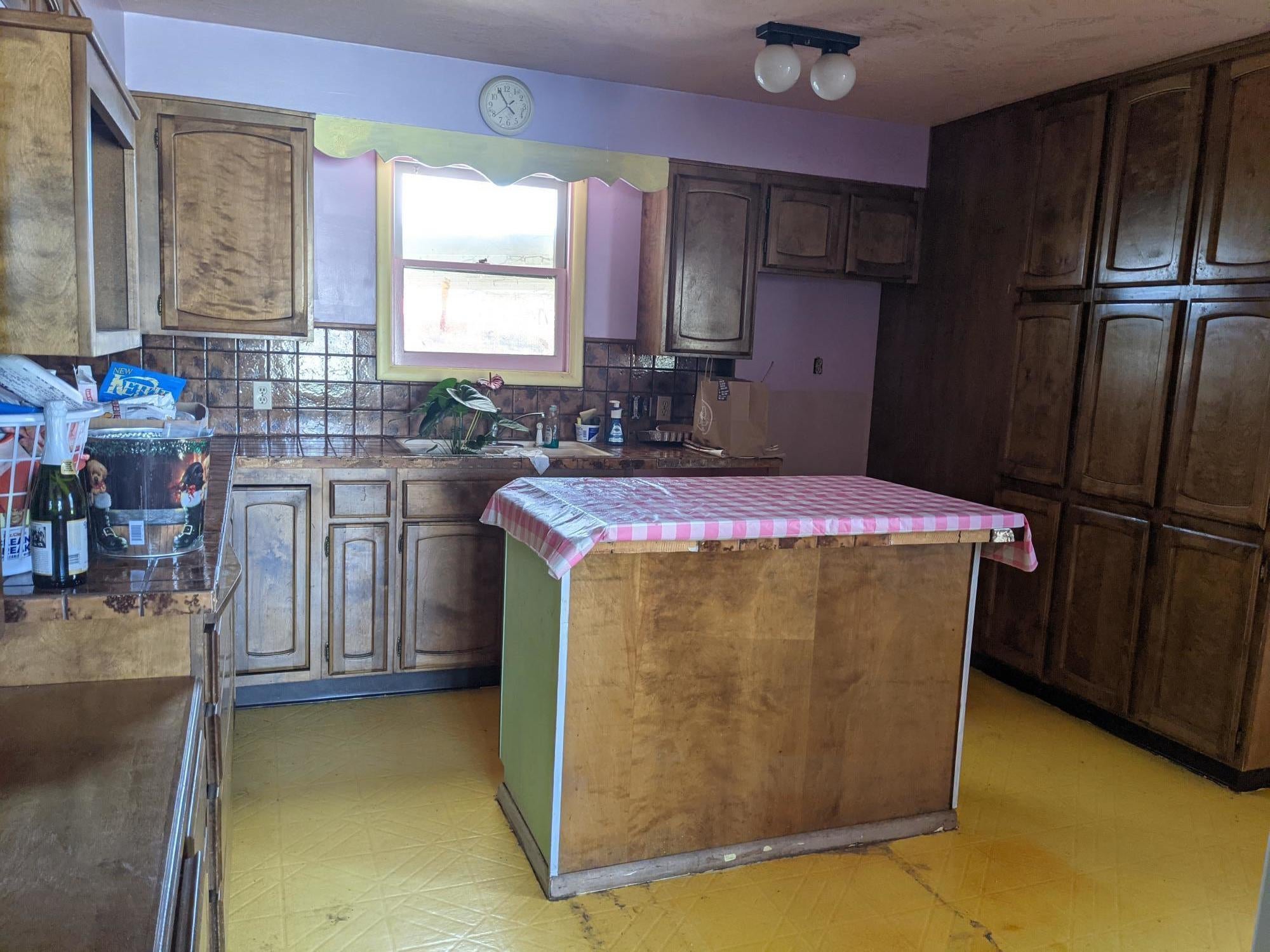 840 Chestnut Street Central Point, OR 97502 - Photo 5 of 8 PXL_20210329_215759369