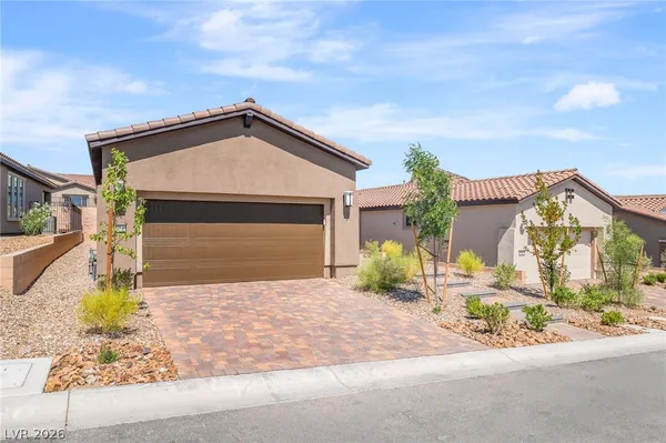 $2,620 | 57 Lk Blf Court, Henderson, NV 89011