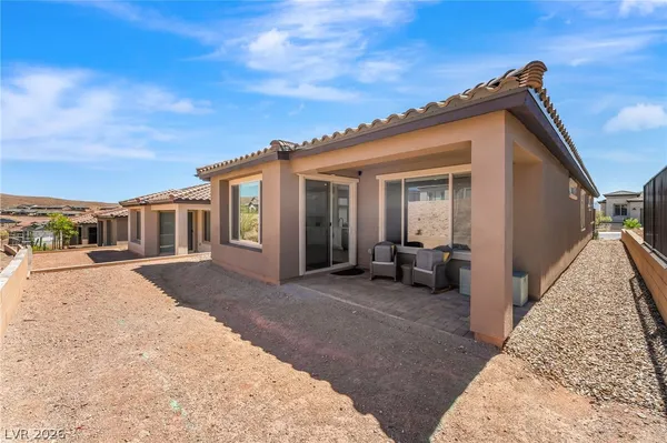 $2,620 | 57 Lk Blf Court, Henderson, NV 89011