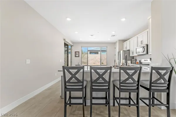 $2,620 | 57 Lk Blf Court, Henderson, NV 89011