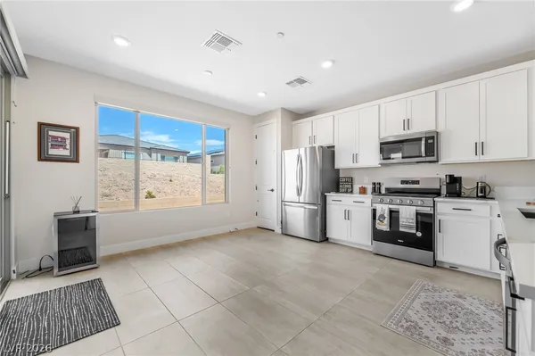$2,620 | 57 Lk Blf Court, Henderson, NV 89011