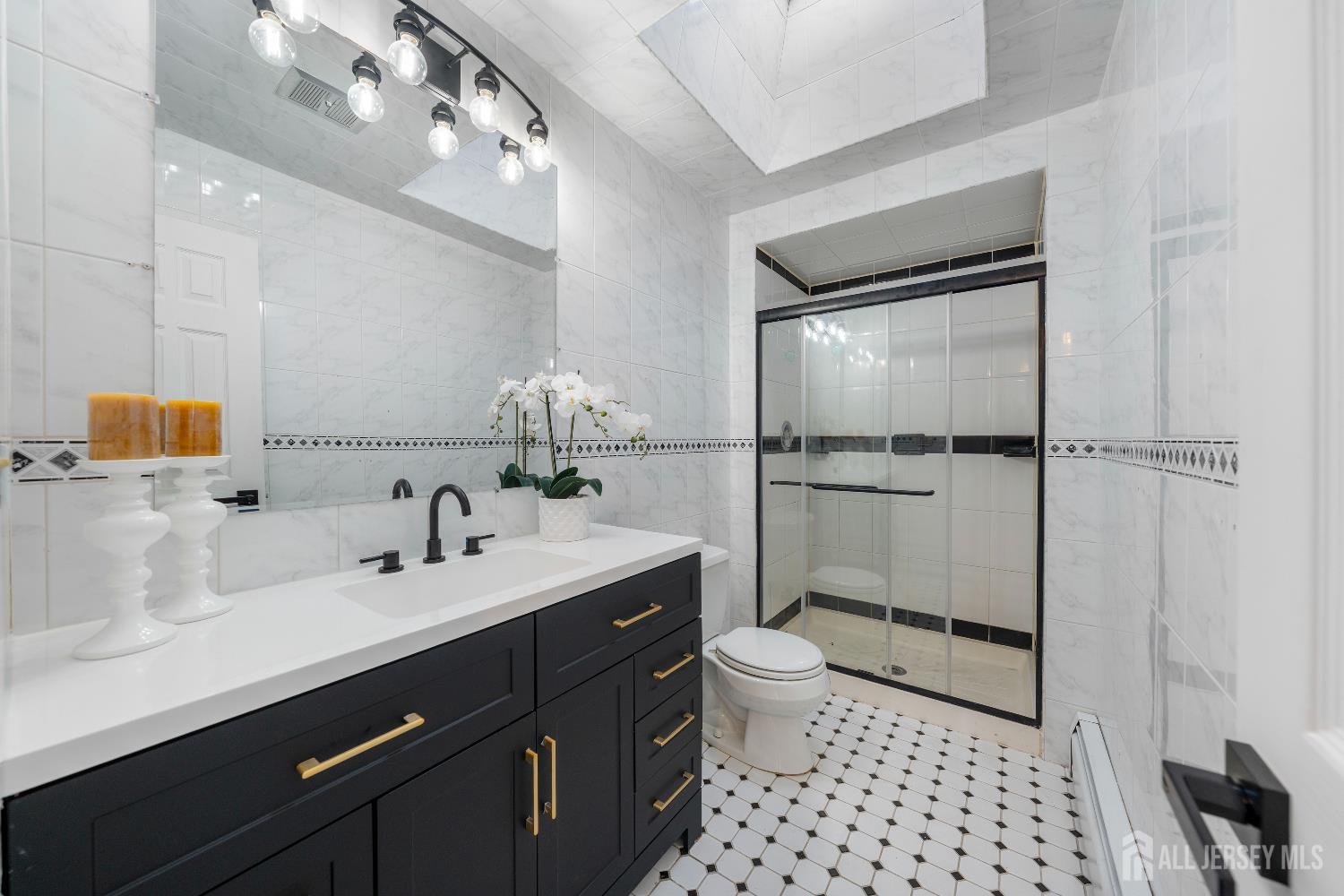 46 Taylor Terrace Colonia, NJ 07067 - Photo 13 of 23