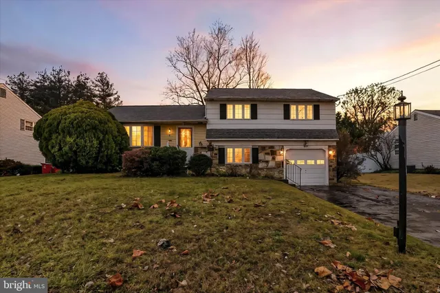 $415,000 | 995 Howard Road, Warminster, PA 18974