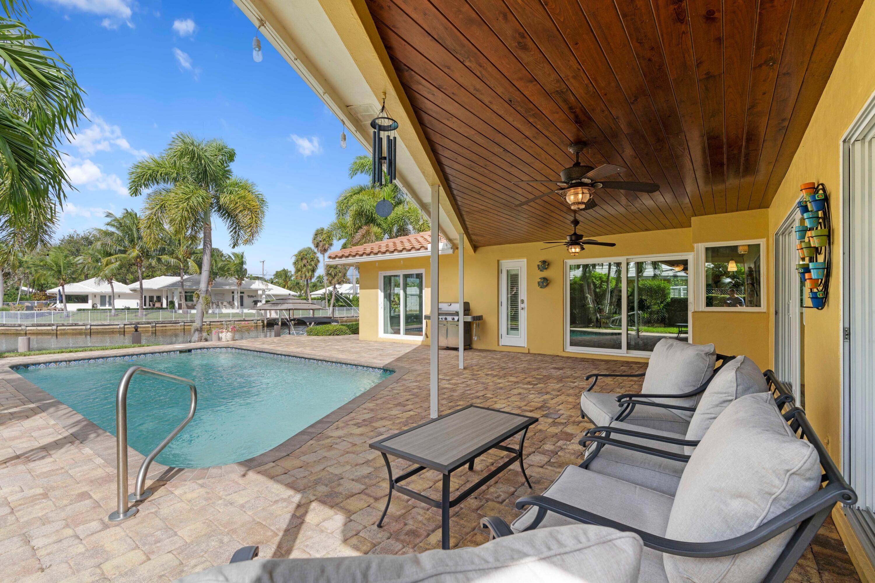1155 Southwest 5th Court Boca Raton, FL 33432 - Photo 4 of 29 Custom Pool