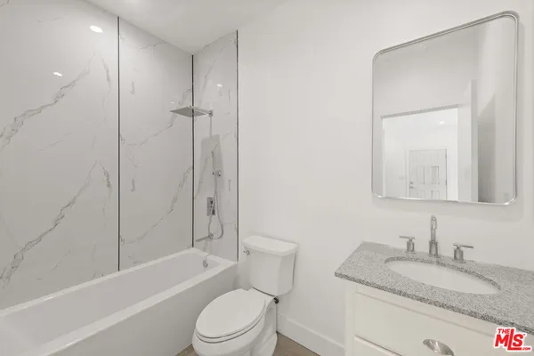 $899,000 | 68870 Los Gatos Road, Cathedral City, CA 92234