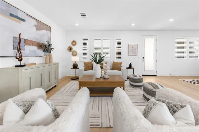 $6,800 | 208 Zawn, Irvine, CA 92618