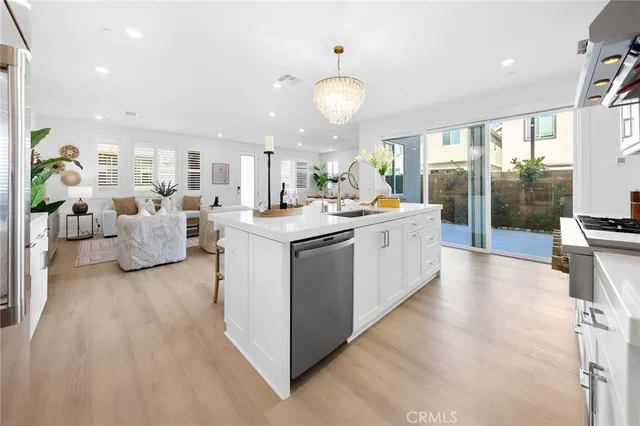 $6,800 | 208 Zawn, Irvine, CA 92618