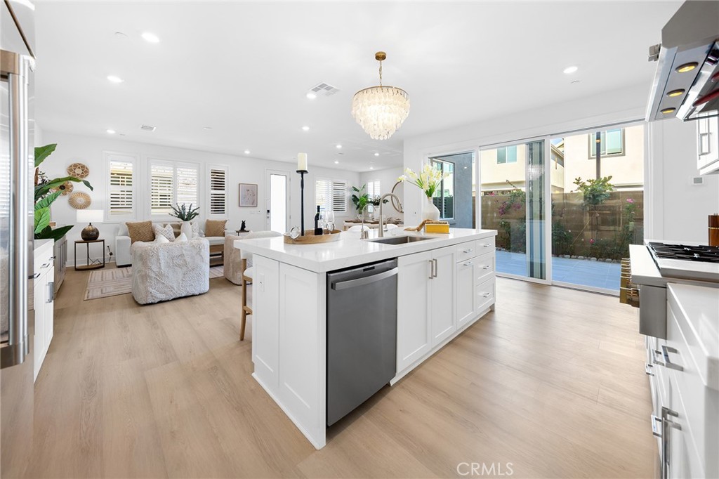 208 Zawn Irvine, CA 92618 - Photo 16 of 47