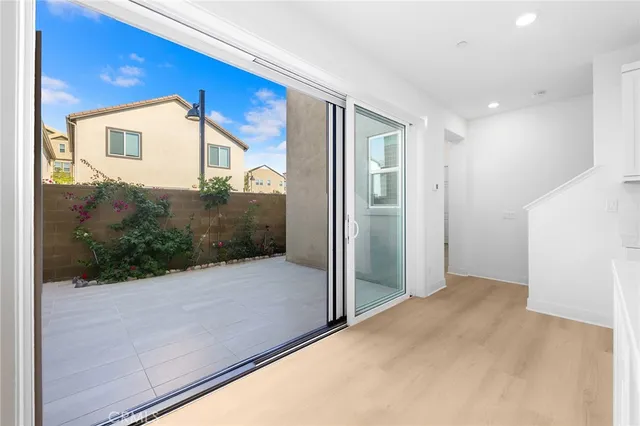 $6,800 | 208 Zawn, Irvine, CA 92618