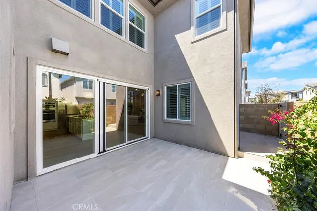 $6,800 | 208 Zawn, Irvine, CA 92618
