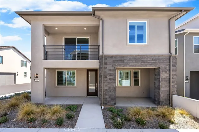 $6,800 | 208 Zawn, Irvine, CA 92618