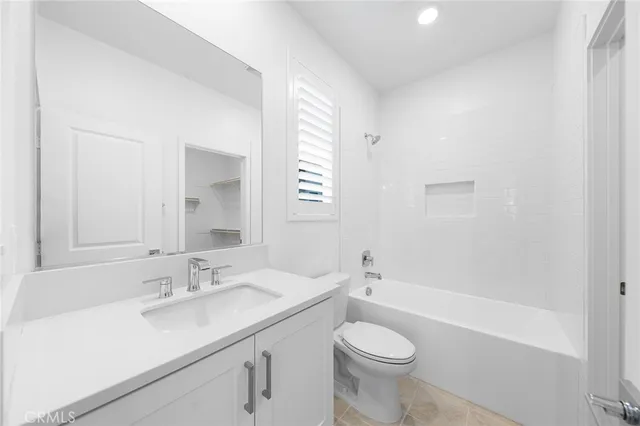 $6,800 | 208 Zawn, Irvine, CA 92618