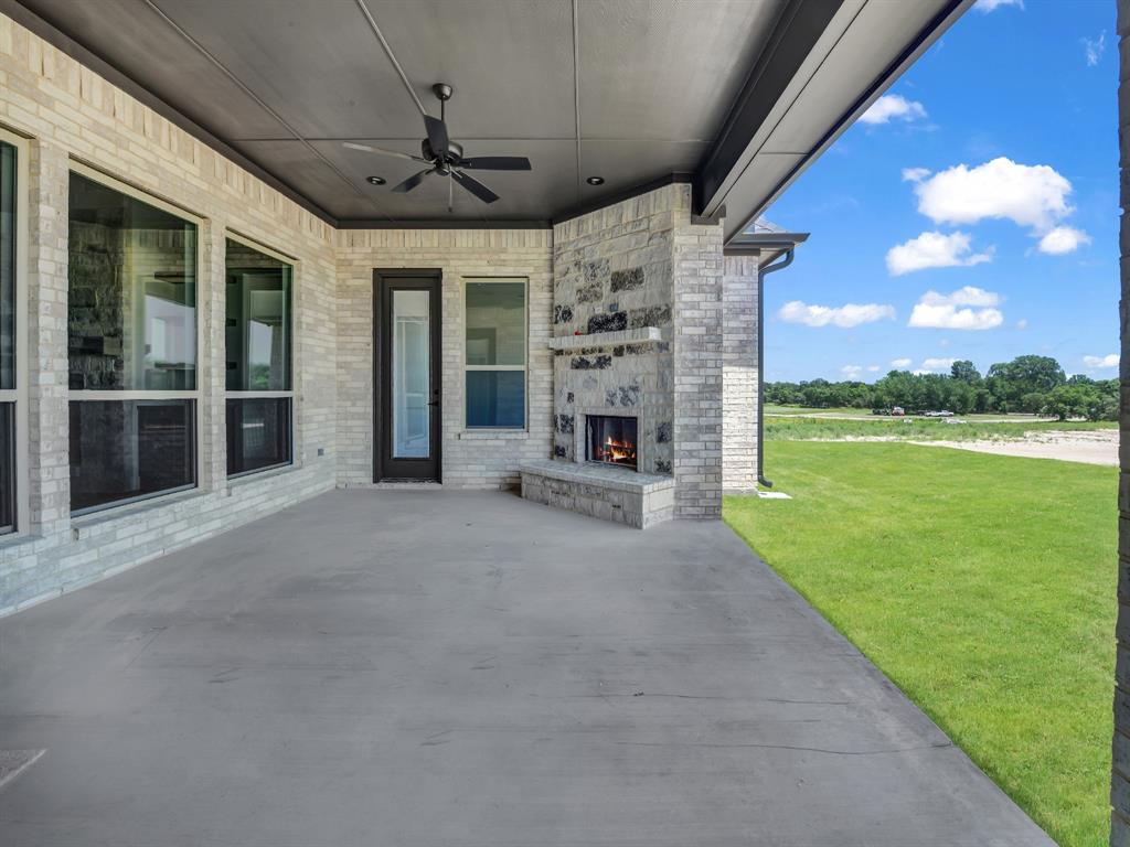 124 Desperado Way Weatherford, TX 76088 - Photo 7 of 39