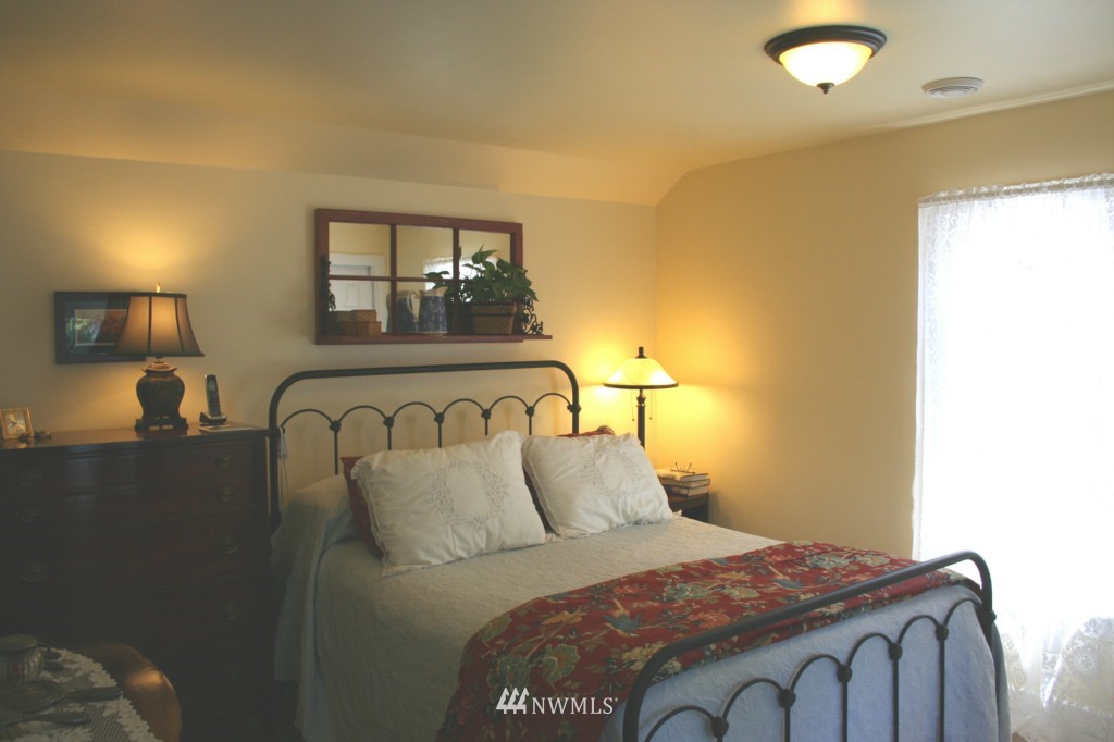 820 Devries Road Oak Harbor, WA 98277 - Photo 12 of 25 Gallery Image 12