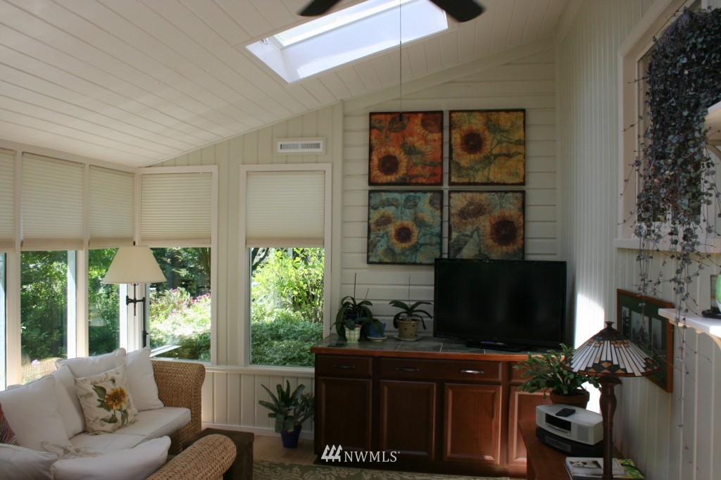 820 Devries Road Oak Harbor, WA 98277 - Photo 6 of 25 Gallery Image 6