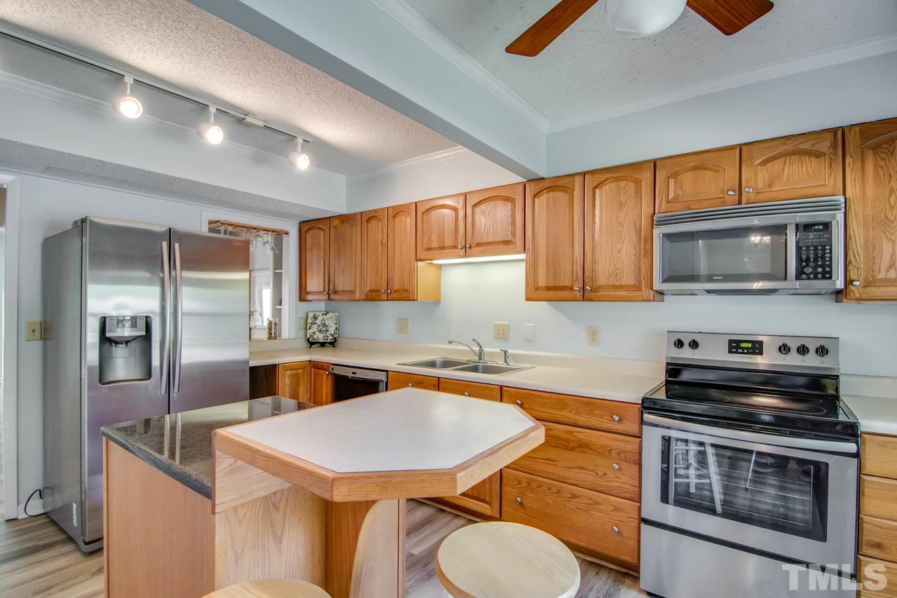 1304 Seaton Road, Unit T13 Durham, NC 27713 - Photo 5 of 30